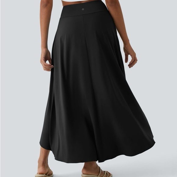 Elegant Teal Maxi Skirt - Picture 2 of 4